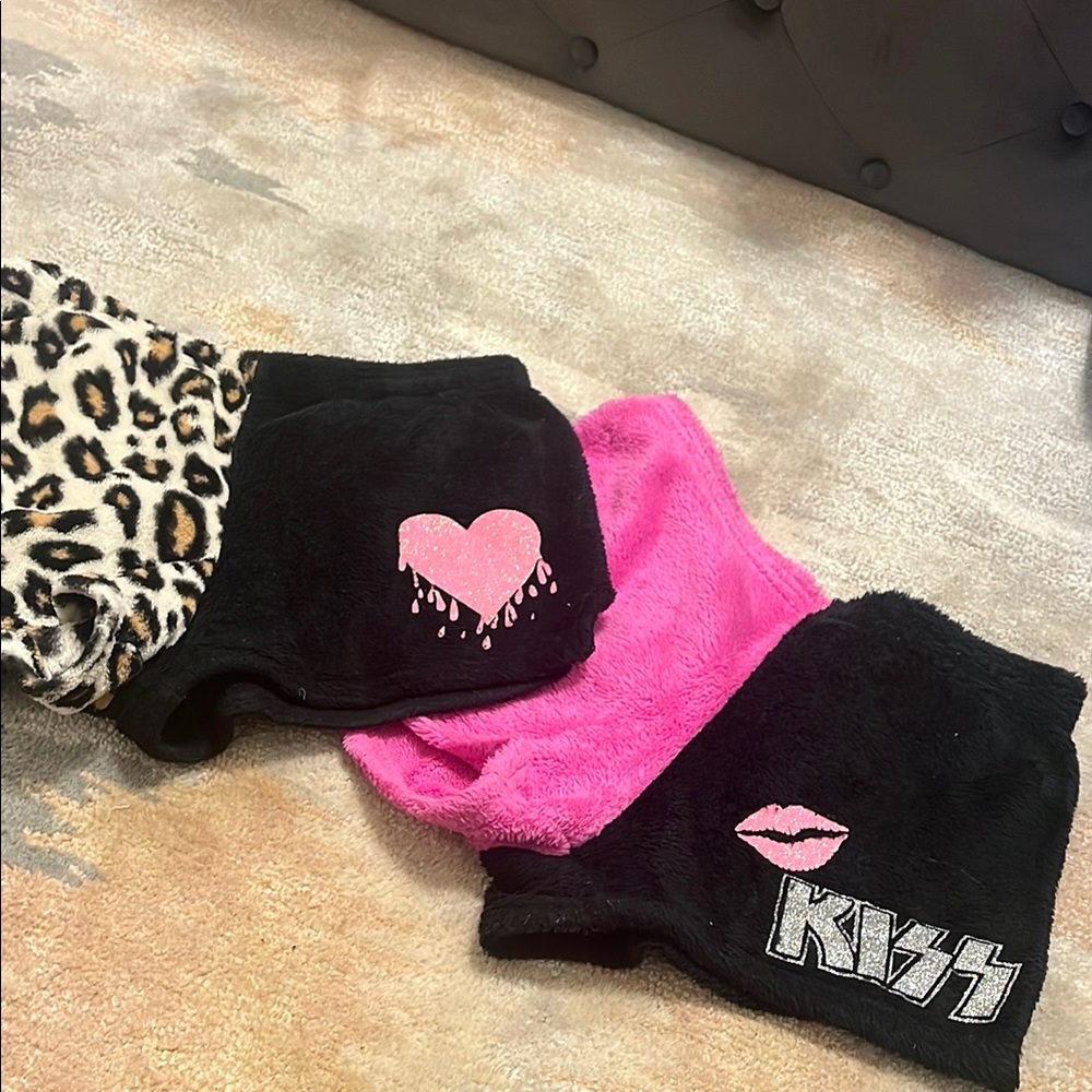Trendy Kids Fuzzy Shorts Set - Leopard, Pink, Black